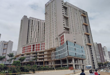 Utopia Paradise : Glazing works in progress - Status as of July 2024