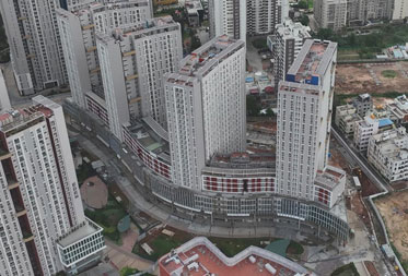 Utopia Paradise : East side Glazing works in progress - Status as of November 2024